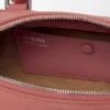 光沢のあるカーフスキン製「Amazona 23 クロップド バッグ」 光沢のあるカーフスキン製「Amazona 23 クロップド バッグ」