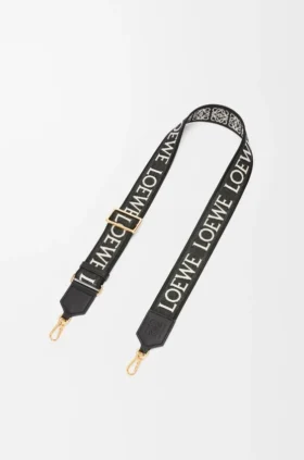ジャカードとカーフスキンを組み合わせた「Anagram」ストラップ