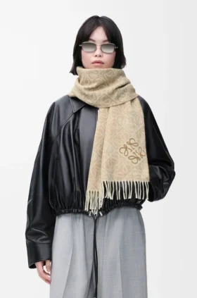 ウールとカシミア製のAnagram柄スカーフ