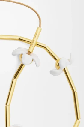 スターリングシルバーとエナメル製の「Flor」ネックレス