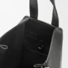 クラシックなカーフスキン製のコンパクトな「Hammock」バッグ クラシックなカーフスキン製のコンパクトな「Hammock」バッグ