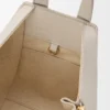 柔らかなグレインカーフスキンを使用したコンパクトなHammockバッグ 柔らかなグレインカーフスキンを使用したコンパクトなHammockバッグ