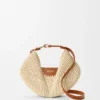 ラフィアとカーフスキンを使用したミディアムサイズのloeweスイングバッグ ラフィアとカーフスキンを使用したミディアムサイズのloeweスイングバッグ