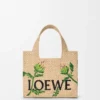 ラフィア製のスモール「loewe Font Tote」トートバッグ ラフィア製のスモール「loewe Font Tote」トートバッグ