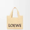 ラフィア製のスモール「loewe Font Tote」トートバッグ ラフィア製のスモール「loewe Font Tote」トートバッグ