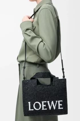 ラフィア製のスモール「loewe Font Tote」トートバッグ