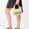 ラフィア製 ミニ・loewe Font Toteバッグ ラフィア製 ミニ・loewe Font Toteバッグ