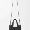 ラフィア製のスモール「loewe Font Tote」トートバッグ ラフィア製のスモール「loewe Font Tote」トートバッグ