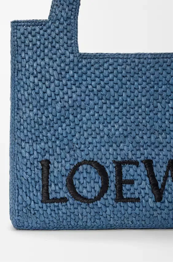 ラフィア製 ミディアム loewe Font Toteバッグ ラフィア製 ミディアム loewe Font Toteバッグ
