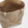 光沢のあるカーフスキン製 Mini Puzzle Fold トートバッグ 光沢のあるカーフスキン製 Mini Puzzle Fold トートバッグ