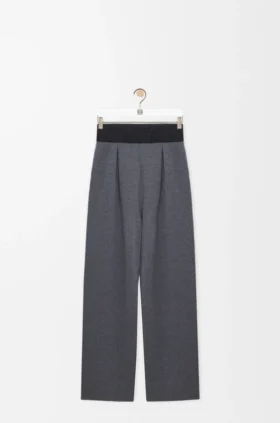ウール製パンツ