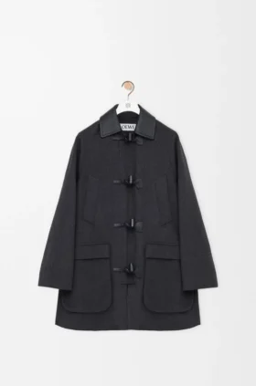 ウールとカシミア製のコート