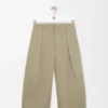 コットン製クロップドパンツ コットン製クロップドパンツ