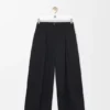 コットンとシルクのクロップドパンツ コットンとシルクのクロップドパンツ