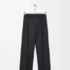 ウール製ベルト付きパンツ ウール製ベルト付きパンツ