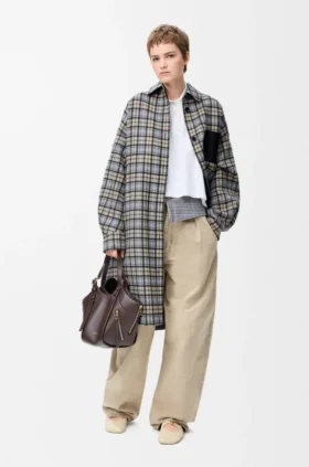 ウールとカシミア製のコート