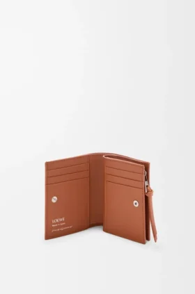 ナッパカーフスキン製のコンパクト財布