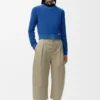 コットン製クロップドパンツ コットン製クロップドパンツ