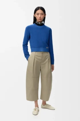 コットン製クロップドパンツ コットン製クロップドパンツ