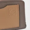 ソフトなグレインカーフスキン製のコインカードホルダー