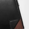 しなやかなグレインカーフスキンとスエード製の「スイッチ」スリムコンパクト財布 しなやかなグレインカーフスキンとスエード製の「スイッチ」スリムコンパクト財布