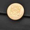 光沢のあるナッパカーフスキン製 Pebble スモール バーティカル 財布