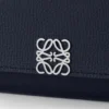 Pebbleグレインカーフスキン製「Anagram」コンチネンタル財布 Pebbleグレインカーフスキン製「Anagram」コンチネンタル財布