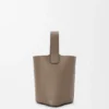 ソフトグレインカーフスキン製 ミニ・Pebble Bucket ソフトグレインカーフスキン製 ミニ・Pebble Bucket