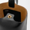 滑らかなカーフスキン製 ミディアム Pebble Bucket 滑らかなカーフスキン製 ミディアム Pebble Bucket