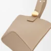ソフトなグレイン加工のカーフスキン製 ミニ・Pebble Bucketバッグ ソフトなグレイン加工のカーフスキン製 ミニ・Pebble Bucketバッグ