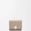 Pebbleグレインカーフスキン製「Pebble」トリフォールド財布