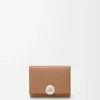 Pebbleグレインカーフスキン製「Pebble」トリフォールド財布
