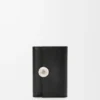 Pebbleグレインカーフスキン製の「Pebble スモール バーティカル 財布」 Pebbleグレインカーフスキン製の「Pebble スモール バーティカル 財布」