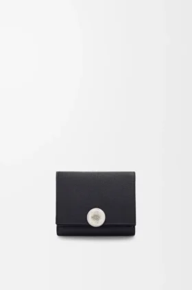Pebbleグレインカーフスキン製「Pebble」トリフォールド財布