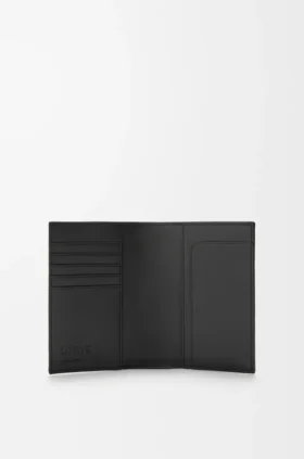 しなやかなグレインカーフスキン製「Puzzle」パスポートカバー