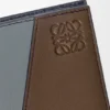 クラシックカーフスキン製のPuzzleバイフォールド・コイン財布 クラシックカーフスキン製のPuzzleバイフォールド・コイン財布