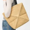 ラフィア製 ミディアム Puzzle Fold トートバッグ ラフィア製 ミディアム Puzzle Fold トートバッグ