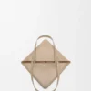 光沢のあるカーフスキン製 ミディアム Puzzle Fold トートバッグ 光沢のあるカーフスキン製 ミディアム Puzzle Fold トートバッグ