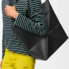 光沢のあるカーフスキン製 XL Puzzle Fold トートバッグ 光沢のあるカーフスキン製 XL Puzzle Fold トートバッグ