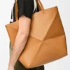 光沢のあるカーフスキン製 XL Puzzle Fold トートバッグ